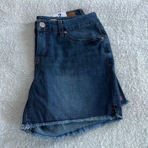 Seven7 denim Weekend short Size 6